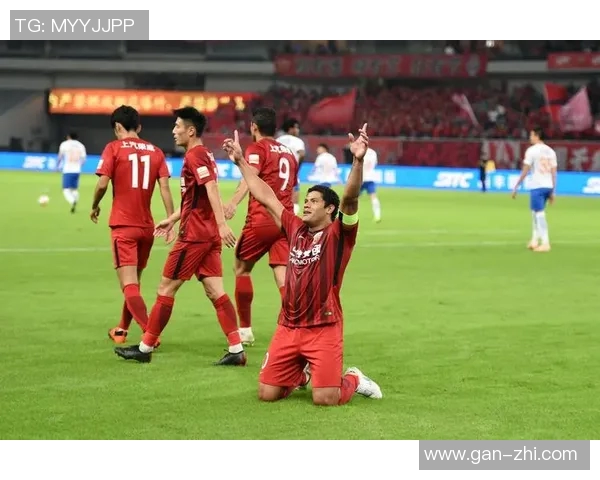 鲁能与上港激战正酣及时比分更新精彩瞬间全记录